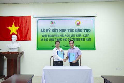 Lễ ký kết hợp tác đào tạo giữa Bệnh viện Hữu nghị Việt Nam - Cuba và Học viện Y dược học cổ truyền Việt Nam